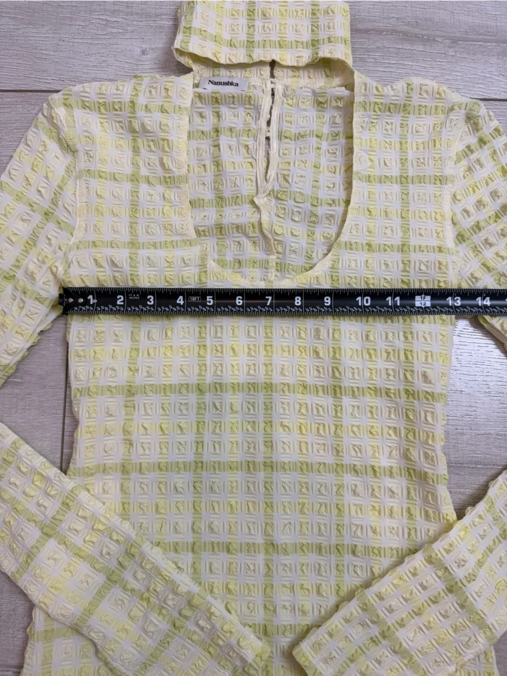 Nanushka Textured Checkerboard Mock Neck Top Size Small - Picture 4 of 7